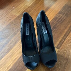 Steve Madden Black and Silver Peep Toe Heels